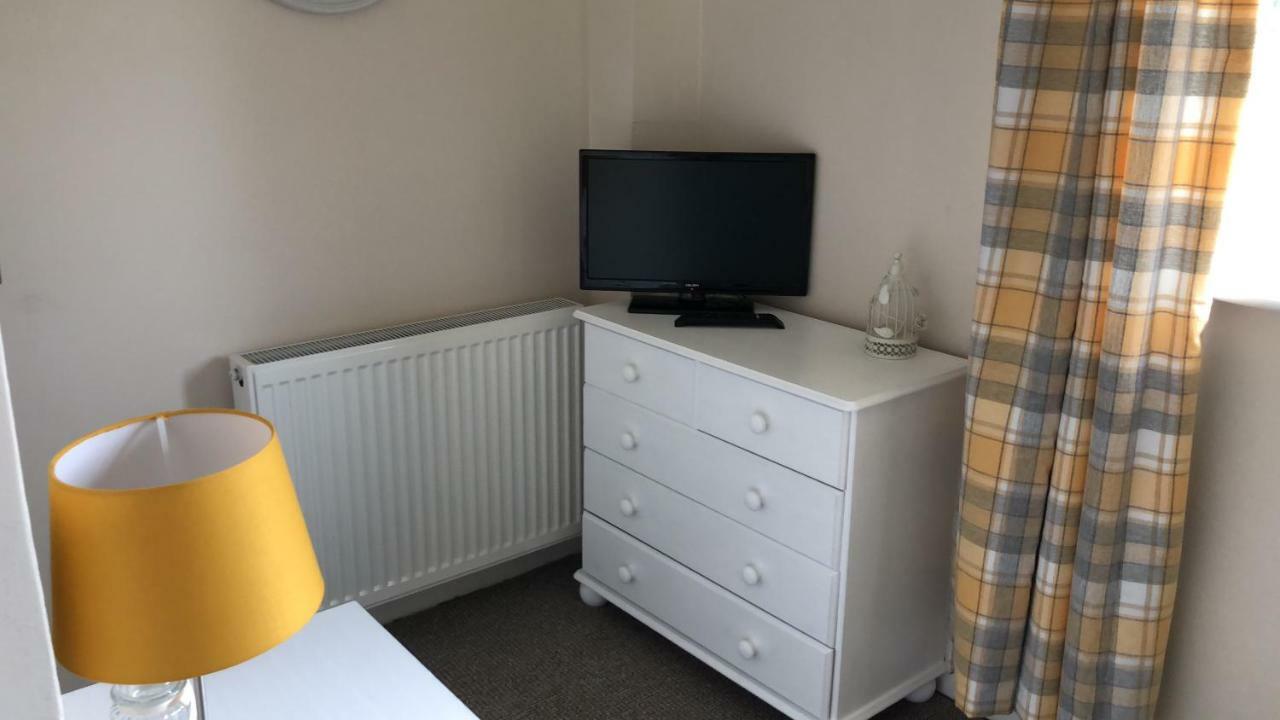 1 Silkin Serviced Accommodation Нютън Айклиф Екстериор снимка